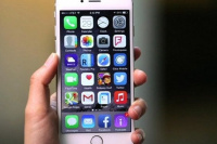 Rumor: el iPhone tendría reconocimiento facial 3D y una pantalla sin bordes