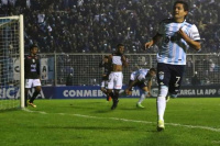 Copa Sudamericana: Atlético Tucumán goleó y clasificó, y Huracán fue eliminado en Paraguay
