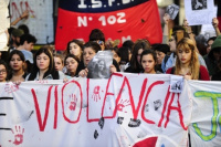 Multitudinaria marcha hacia el Congreso Nacional por la muerte de Anahí