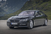 BMW Serie 7: así evolucionó el clásico de lujo alemán