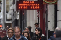 Casi un millón de argentinos compraron dólares en julio, la mayor demanda en un año y medio