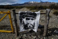 Allanan la comunidad mapuche en la que estuvo Santiago Maldonado