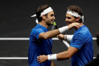 Roger Federer y Rafael Nadal unieron fuerzas en el dobles y ganaron en la Laver Cup