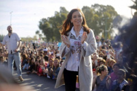 Cristina Kirchner instó a los jóvenes a movilizarse y reclamar por trabajo