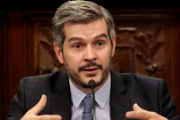 Marcos Peña expresó su “más profundo repudio” ante las críticas de Bonfatti a Macri