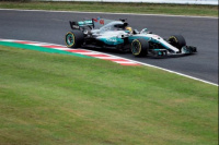 Hamilton se quedó con la pole en Japón