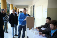 Marcelo Orrego votó junto a sus allegados y Basualdo 
