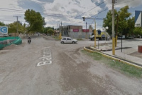 Una pareja de adolescentes chocó y volcó en Santa Lucía