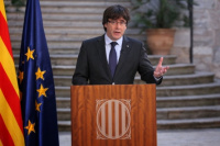 Puigdemont llamó a resistir pacíficamente la intervención