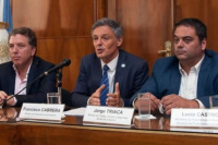 Dujovne,Triaca y Cabrera defenderán las reformas en una reunión clave con la UIA
