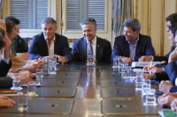 Macri busca comprometer a los gobernadores con la baja del gasto y de los impuestos