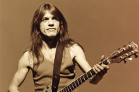 Murió Malcolm Young, cofundador y guitarrista de AC/DC