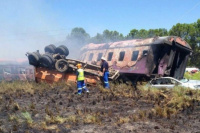 Al menos cuatro muertos y 100 heridos en un accidente de tren en Sudáfrica