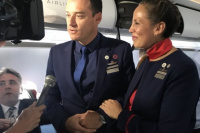 El Papa casó a una pareja de tripulantes en el vuelo a Iquique