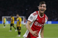 Nicolás Tagliafico metió dos golazos en el debut del Ajax 