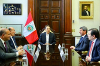 El gobernador Uñac fue recibido por el presidente de Perú, Martín Vizcarra