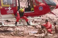 Hay 200 desaparecidos por la represa que colapsó en Brasil