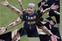 Sin piedad: las redes vuelven a reírse de Maradona