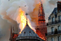 Las fotos más impactantes del incendio de la catedral de Notre Dame