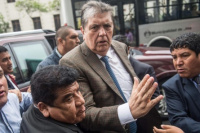 El expresidente Alan García murió tras dispararse cuando iban a detenerlo por corrupción
