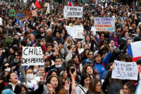  En Chile sigue la violencia, carabineros reprimió una marcha en Santiago 