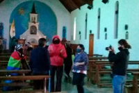 Mapuches tomaron una iglesia, golpearon al sacerdote y escaparon sin ser detenidos