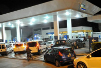 El Gobierno confirmó la escasez de combustible y prometió que “se va a importar más”
