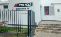 Ocurrió en Jáchal: dos adultos circulaban en moto sin papeles, fueron detenidos y les encontraron drogas