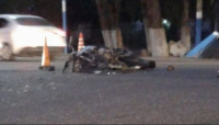 Una pareja de motociclistas terminó hospitalizada tras un violento choque en Capital