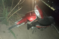 Una motociclista de 50 años terminó en el hospital tras chocar con una bicicleta