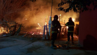 Terrible incendio en Pocito: una familia perdió muchos elementos bajo el fuego