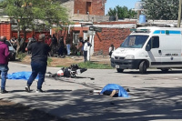 Dos motociclistas murieron en el acto, tras chocar con un camión en Sarmiento