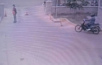 Un delincuente le robó la moto a un enfermero del estacionamiento del Marcial Quiroga