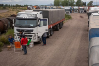 Ya cruzan hacia Chile los 3.000 camiones que estaban varados