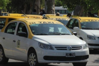 Finalmente el aumento de los taxis será del 45% y la bajada de bandera cerró a $720 en San Juan