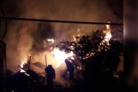 Villa Tacú: Un incendio provocó pérdidas totales en una casa de fin de semana 