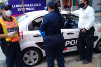 Choque entre dos autos en Rivadavia: una conductora fue hospitalizada