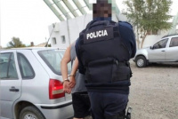 Un cabo de la Policía quedó detenido tras golpear a su pareja