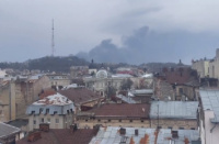 Fuertes explosiones en Lviv, cerca de la ciudad que visita Joe Biden