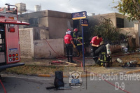 En Chimbas, un niño jugaba con un encendedor y provocó un incendio que consumió su casa