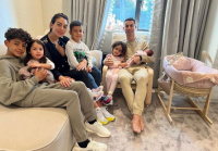 Cristiano Ronaldo compartió una foto con su beba luego de perder a uno de sus gemelos