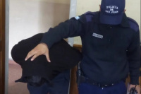 La Policía detuvo a un sujeto que entró a una casa a cometer un insólito robo