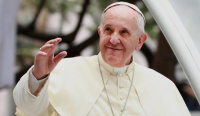Le ordenan al papa Francisco guardar reposo por 10 días