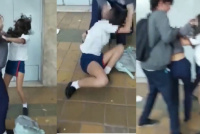 Dos alumnas de un colegio capitalino se agarraron a las trompadas en pleno centro
