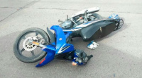 Un joven murió tras chocar contra un poste con su moto