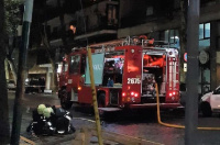 Incendio en un edificio de Belgrano: un muerto y tres heridos, entre ellos, el hijo de Pettinato