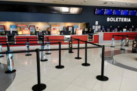 No lo dejaron entrar al cine, se “plantó” y todo terminó en un final que ya es viral