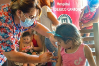 Covid: el lunes comenzarán a vacunar con el refuerzo a niños de 5 a 11 años