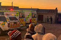 Hallaron muertos a 20 jóvenes en un bar sudafricano