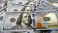 El dólar blue bajó en el inicio de la semana: en cuánto quedó